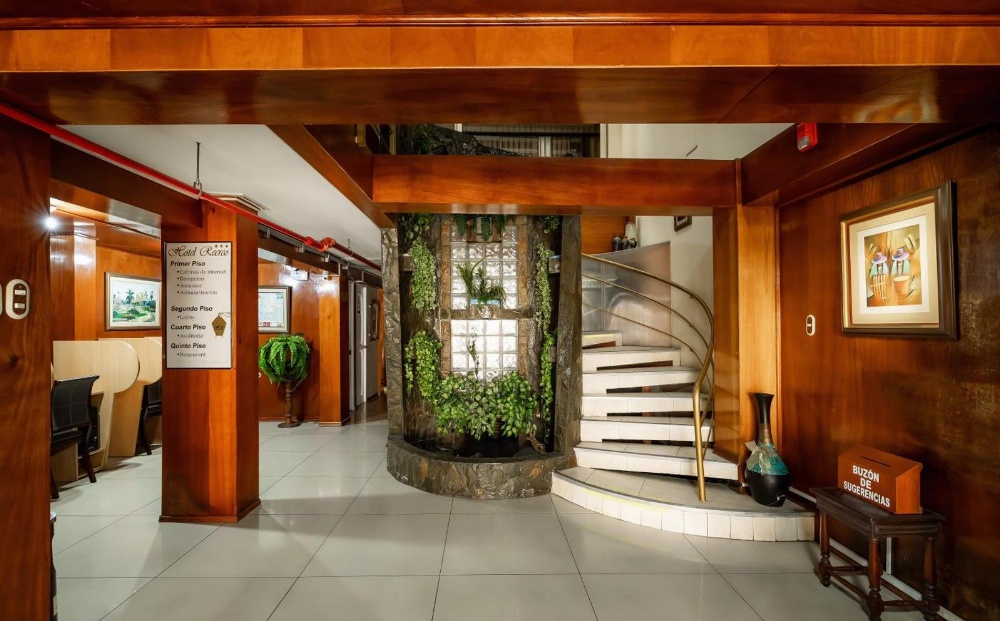 Recreo Hotel