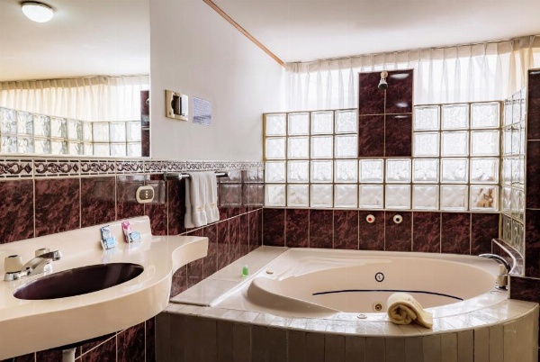 Recreo Hotel image 11