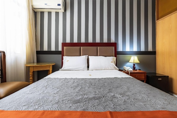 Recreo Hotel image 3
